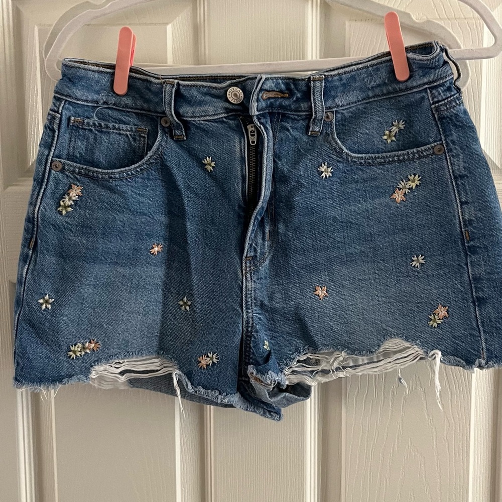 American Eagle Outfitters Blue Jean Shorts Distressed Hem